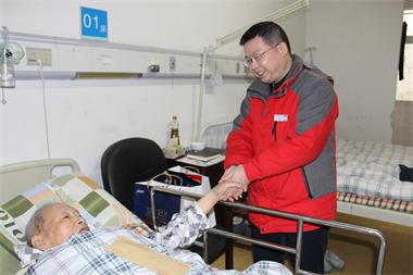 医院慰问1.JPG