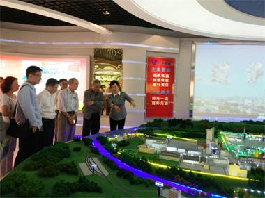 中国三农战略决策委员会主席陆德一行考察金沙澳门(中国)唯一官方网站