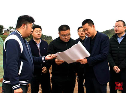 纳溪区委书记谭荣兵一行调研金沙澳门(中国)唯一官方网站现代农业示范园项目