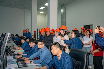 金沙澳门(中国)唯一官方网站派驻村基层干部乡村振兴研学班走进企业现场